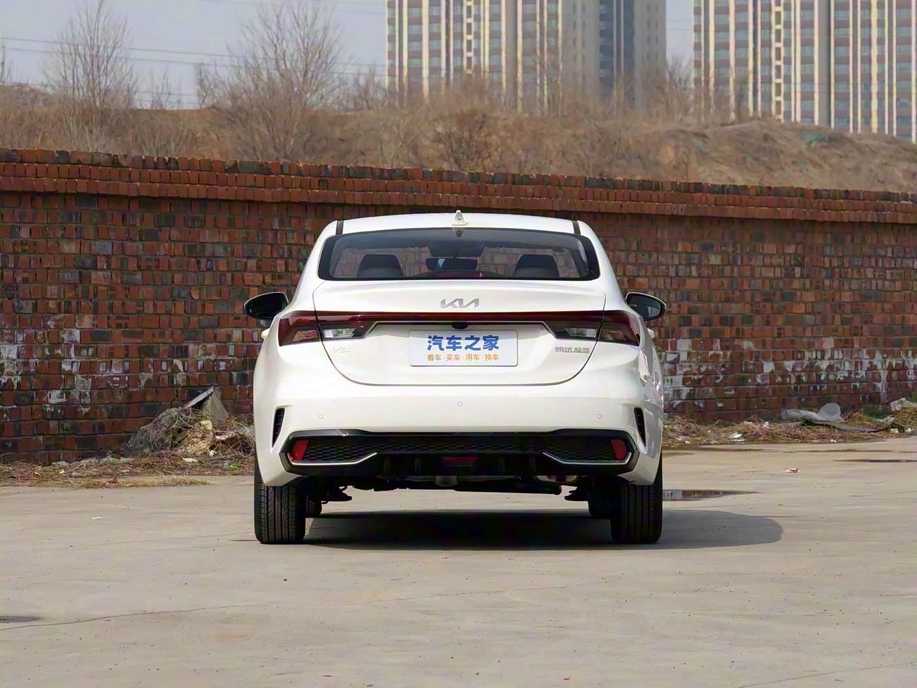 Kia K3 Kia 1.5L CVT Comfort Premium Edition with Sunroof | For Export