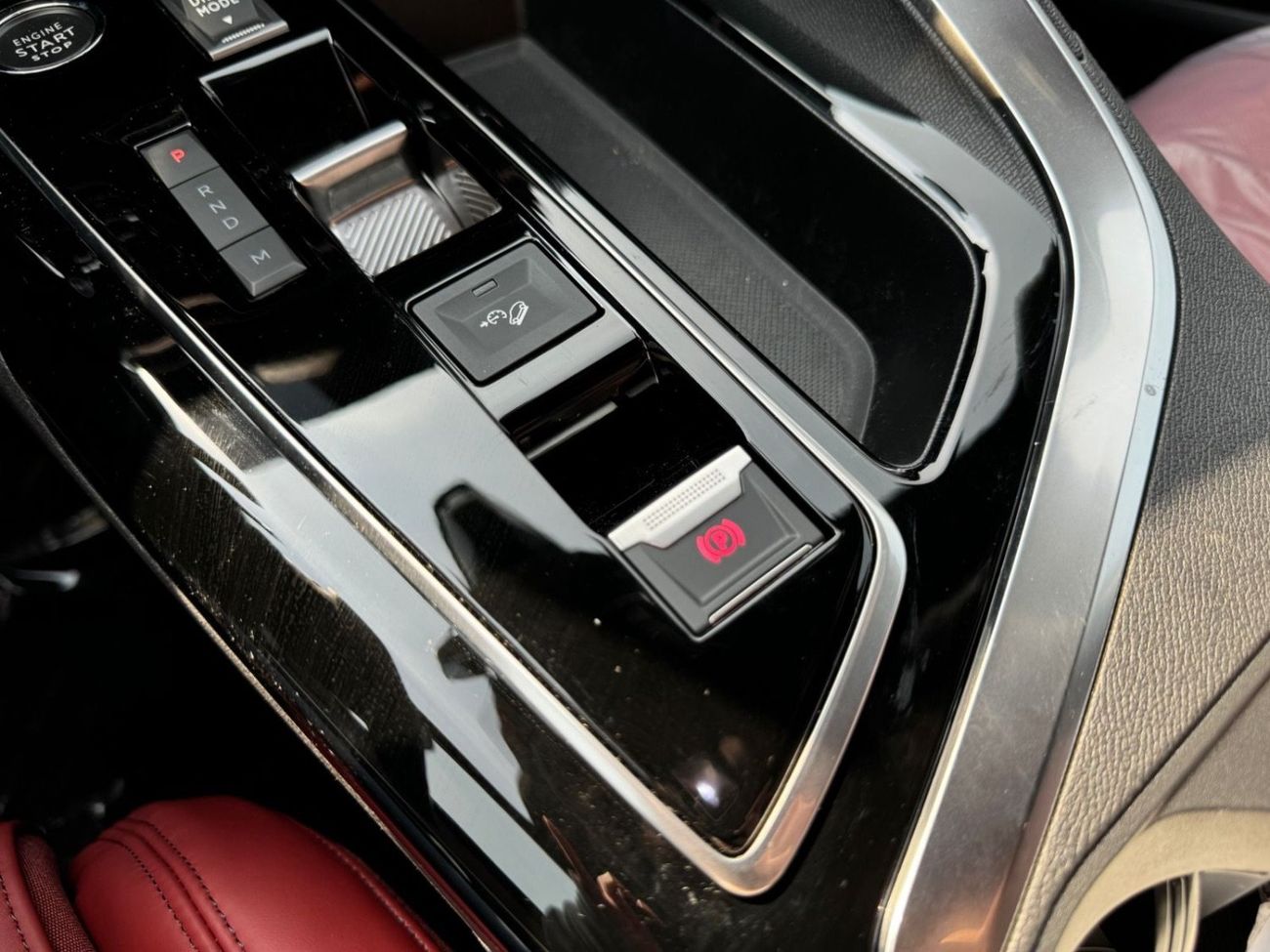 Peugeot 3008 PEUGEOT 3008 GT - 1.6T - (2025 MODEL) GCC specs