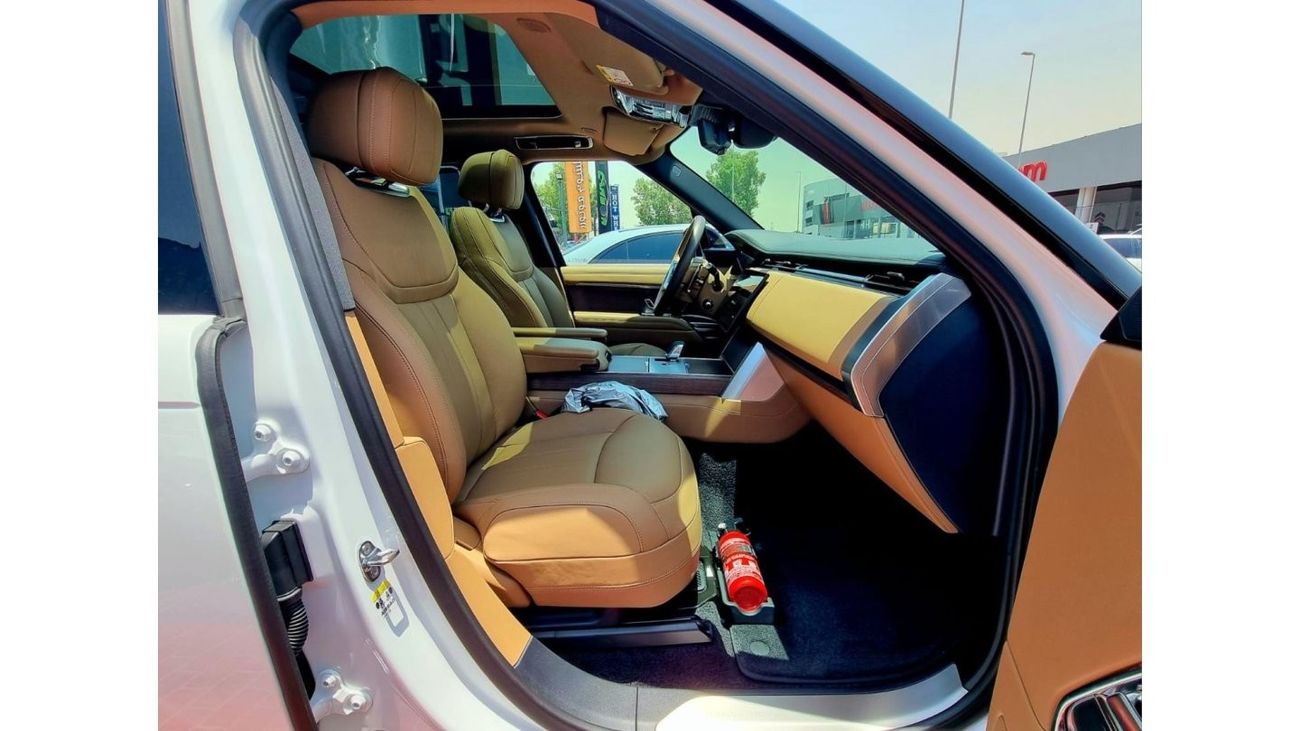 Land Rover Range Rover P400 5 years warranty & service 2024 GCC