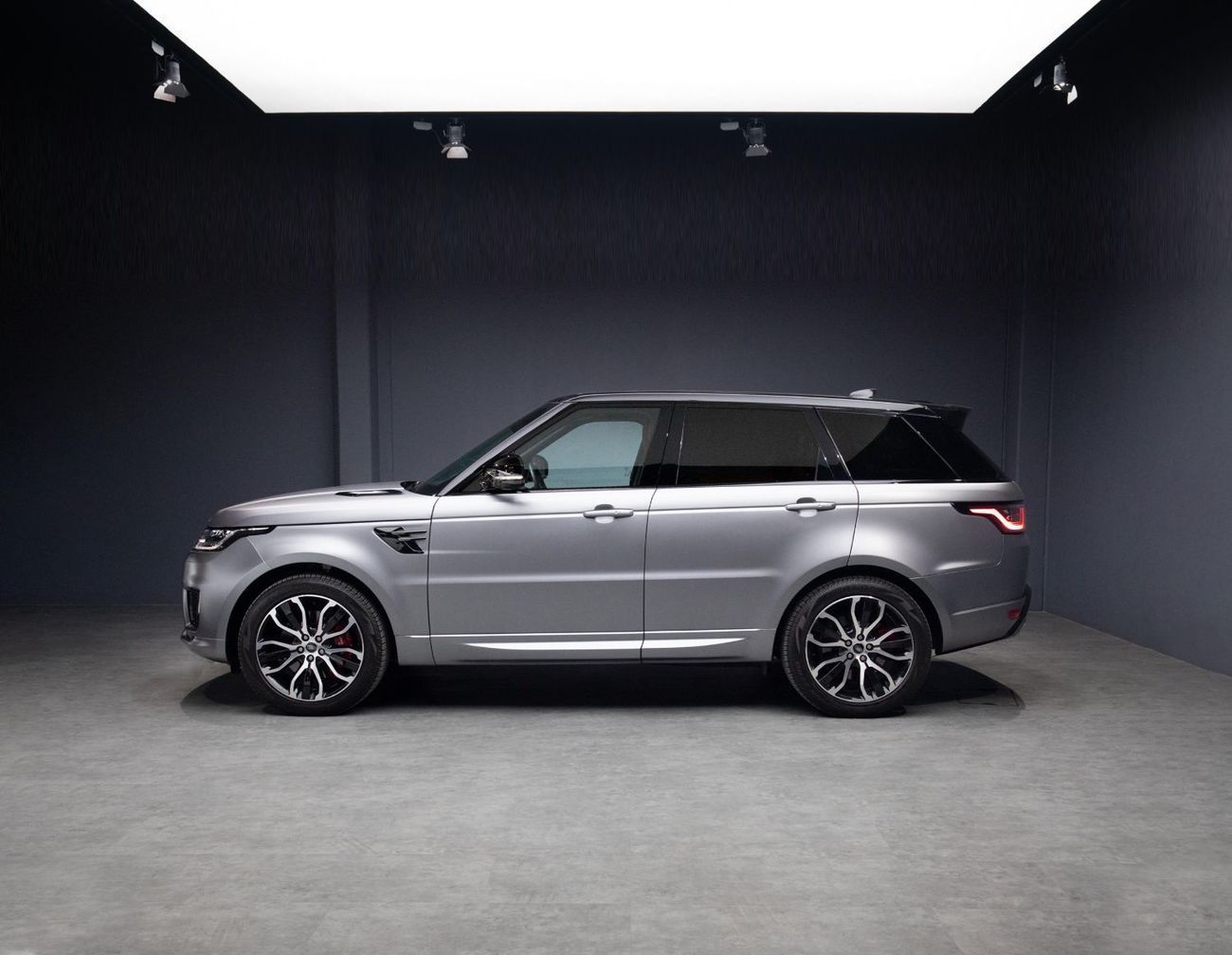 Land Rover Range Rover Sport P400 Dynamic • Full PPF • Al Tayer Warranty 2028 + Service Contract 2028 • FSH