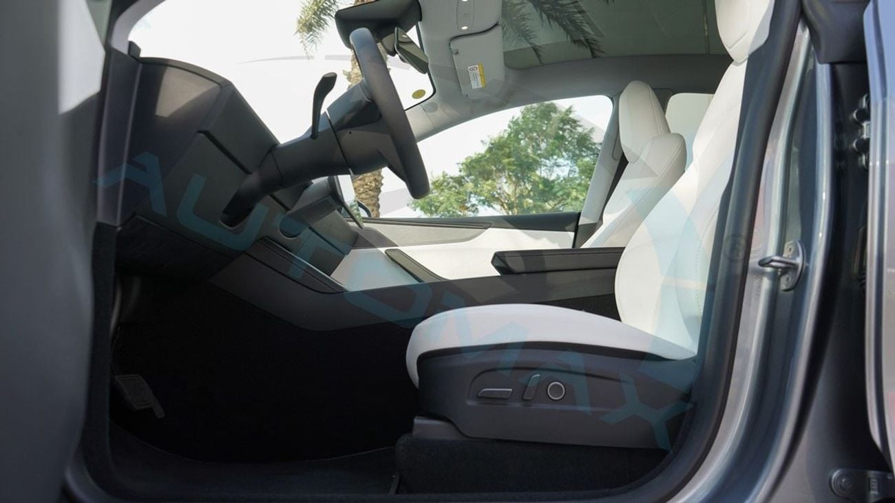 Tesla Model Y + Long Range AWD 0Km 2025 With 5 Years Or 200,000 Km Warranty