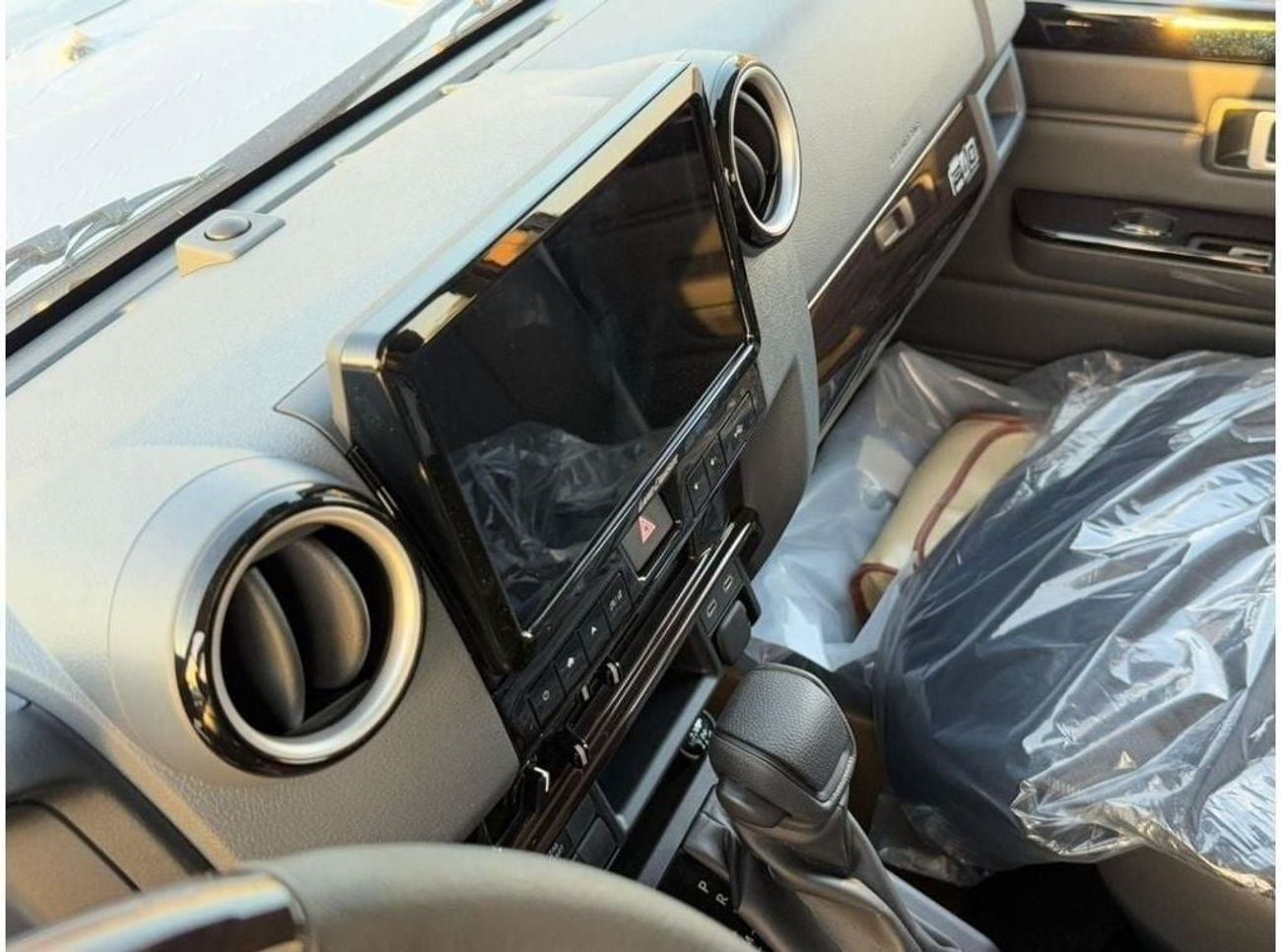 تويوتا لاند كروزر EXPORT ONLY - LC 76 LX.Z 4WD FULL OPTION