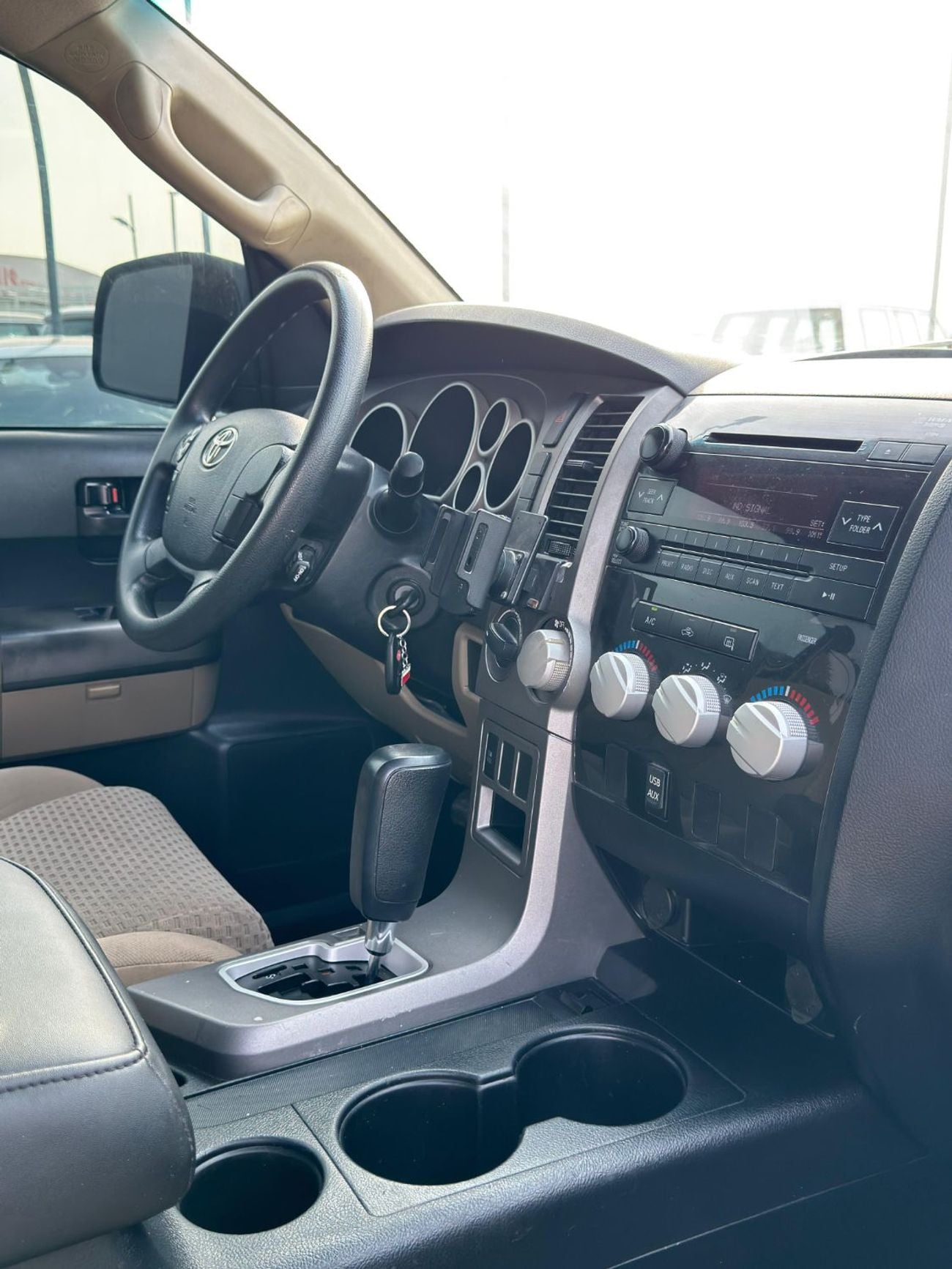 Toyota Tundra Std 5.7L