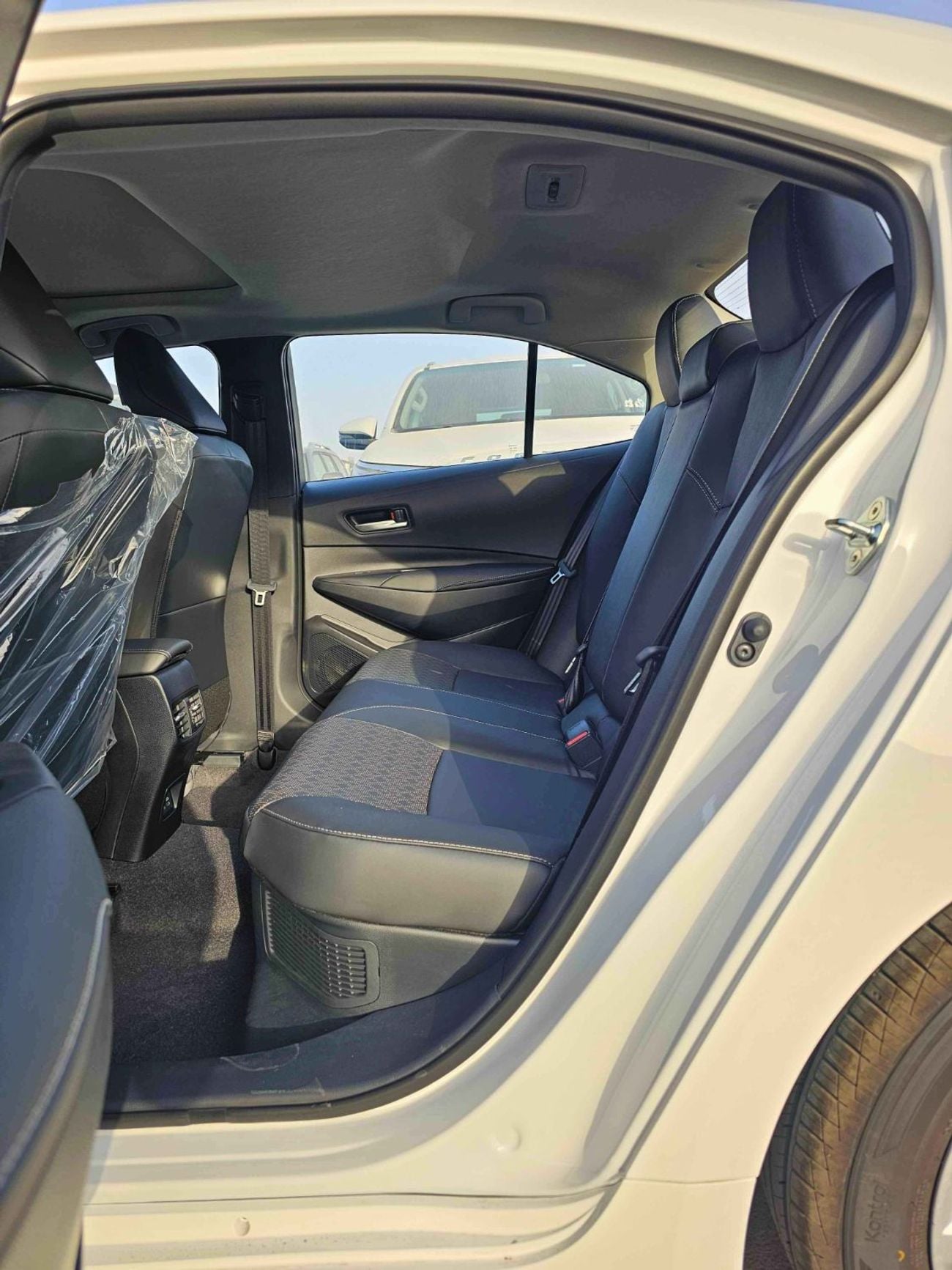 Toyota Corolla ELITE HYBRID / 1.8L V4 PETROL / LEATHER SEATS / PUSH START /DVD+ CAMERA/SUNROOF (CODE#HYBRID ELITE)