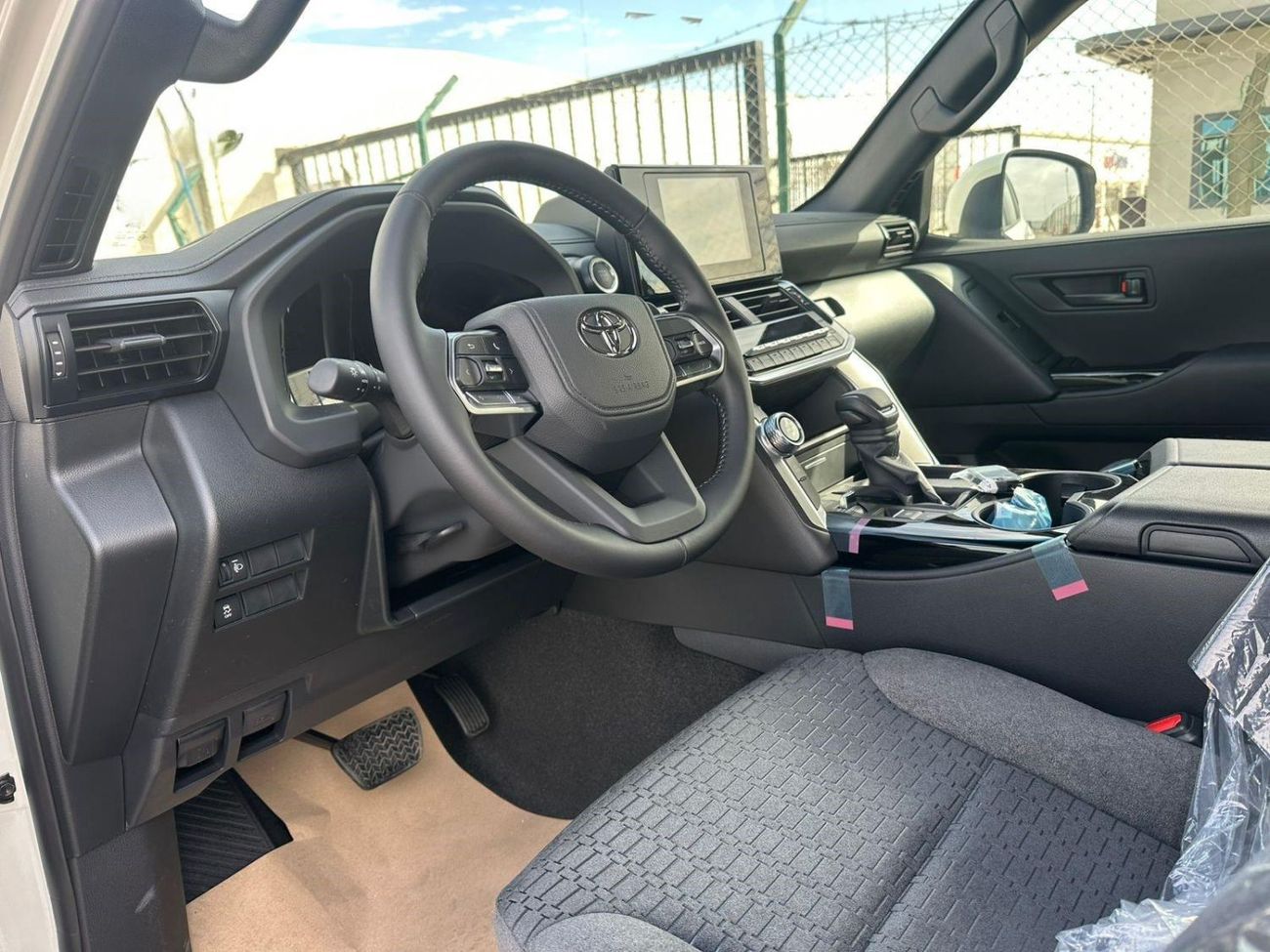 Toyota Land Cruiser 2025 Toyota Land Cruiser LC300 GXR (with Sunroof) 7-Seater 3.5L V6 Twin Turbo Petrol A/T 4WD Export 