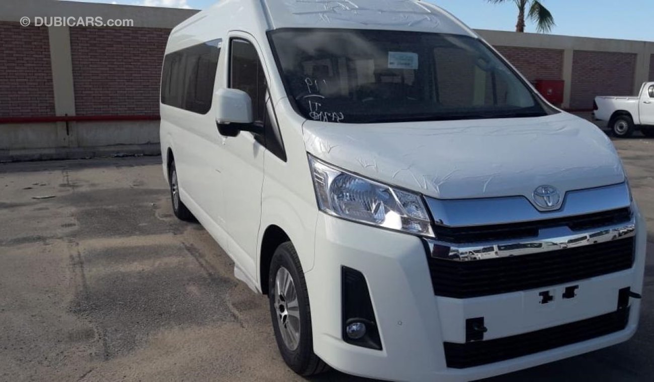 Toyota Hiace 2020YM COMMUTER HR 2.8L DIESEL,MT ,14 Seats, 3 points seat belts, special offer