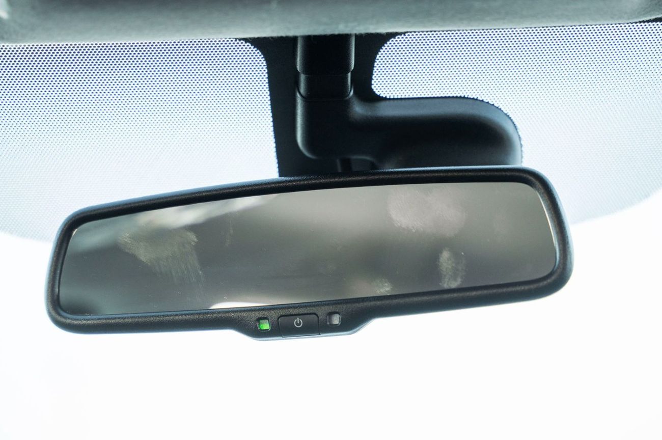 Nissan Navara 2025  Nissan Navara LE 2.5L Petrol Manual - Black