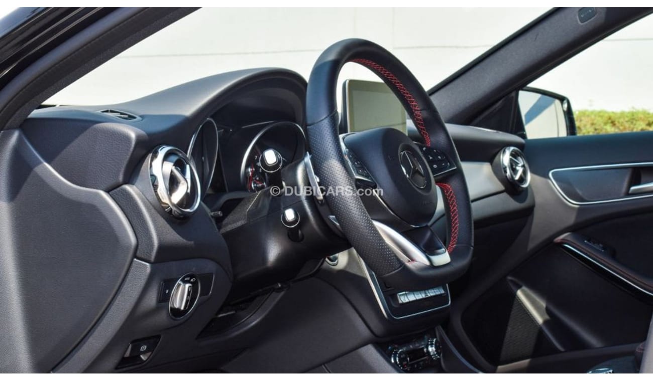 Mercedes-Benz GLA 180 Mercedes GLA180 AMG 2020