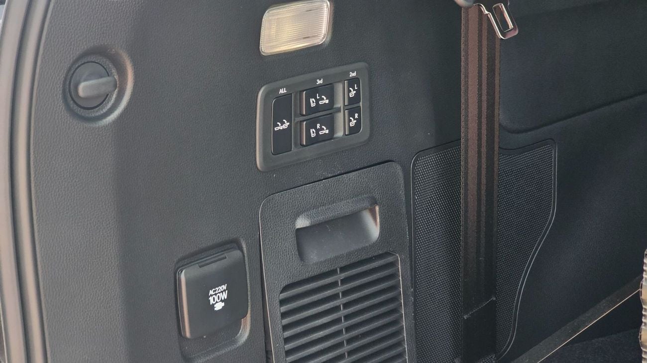 Lexus LX600 SIGNATURE 3.5L, 6-cyl 24 Valve DOHC Turbocharger 7 SEATER 2026