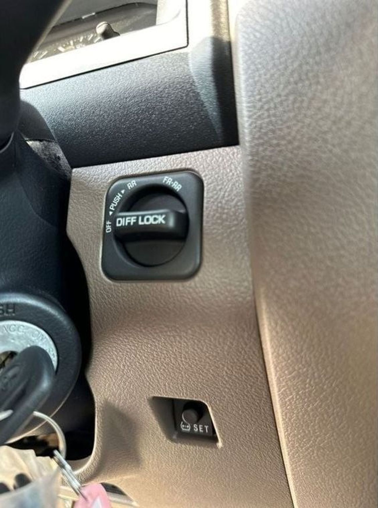 تويوتا لاند كروزر بيك آب Toyota Land Cruiser Pickup LC79 Double Cabin Petrol 4.0 Model 2024