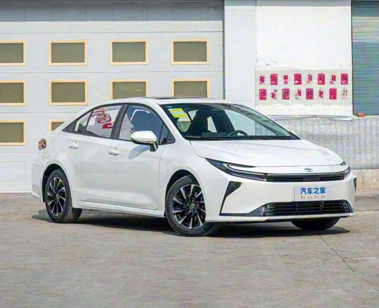 تويوتا كورولا XLI HEV elite full option 1.8 hybrid ready stock