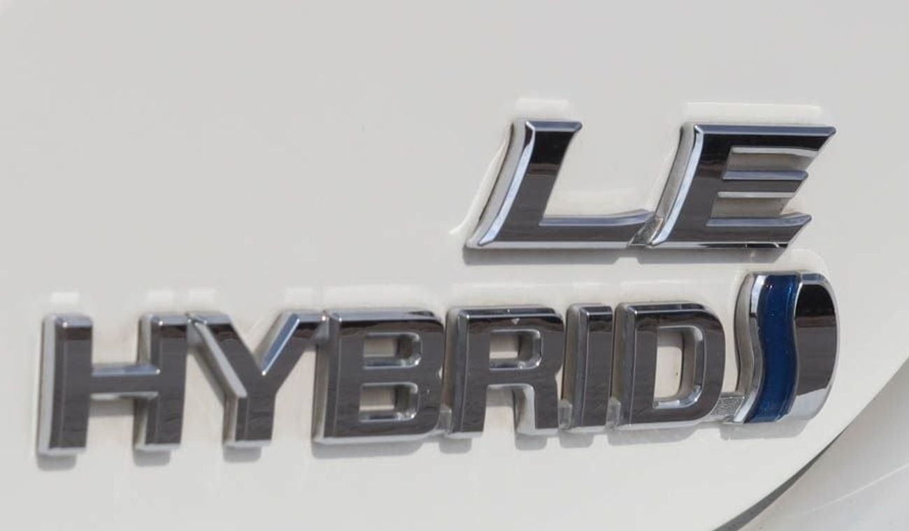 Toyota Camry LE 2.5L (176 HP) Toyota Camry 2020 GCC  Hybrid, original paint without accident, in excellent condit