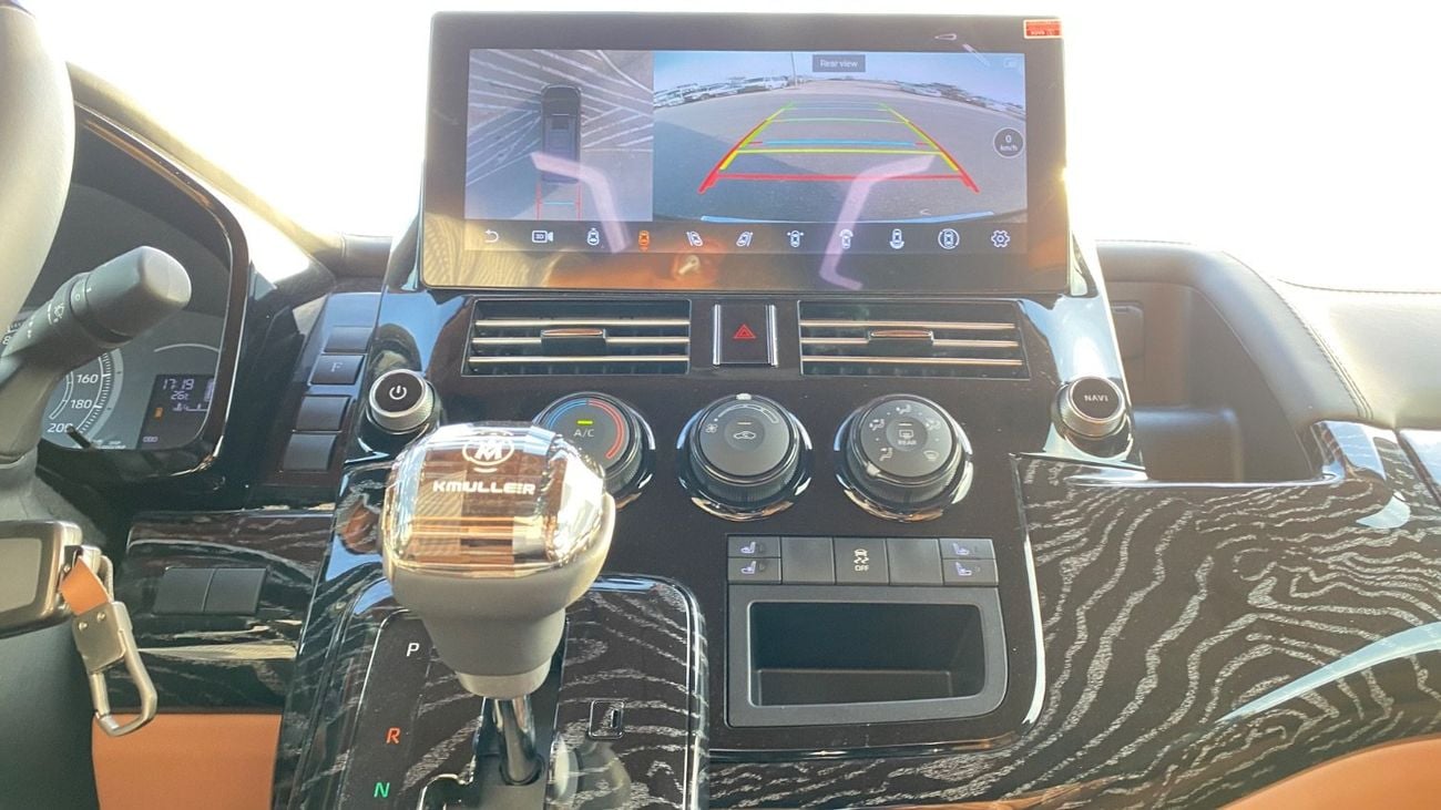 تويوتا هاياس VIP Luxury Seat iconic Design Brand New