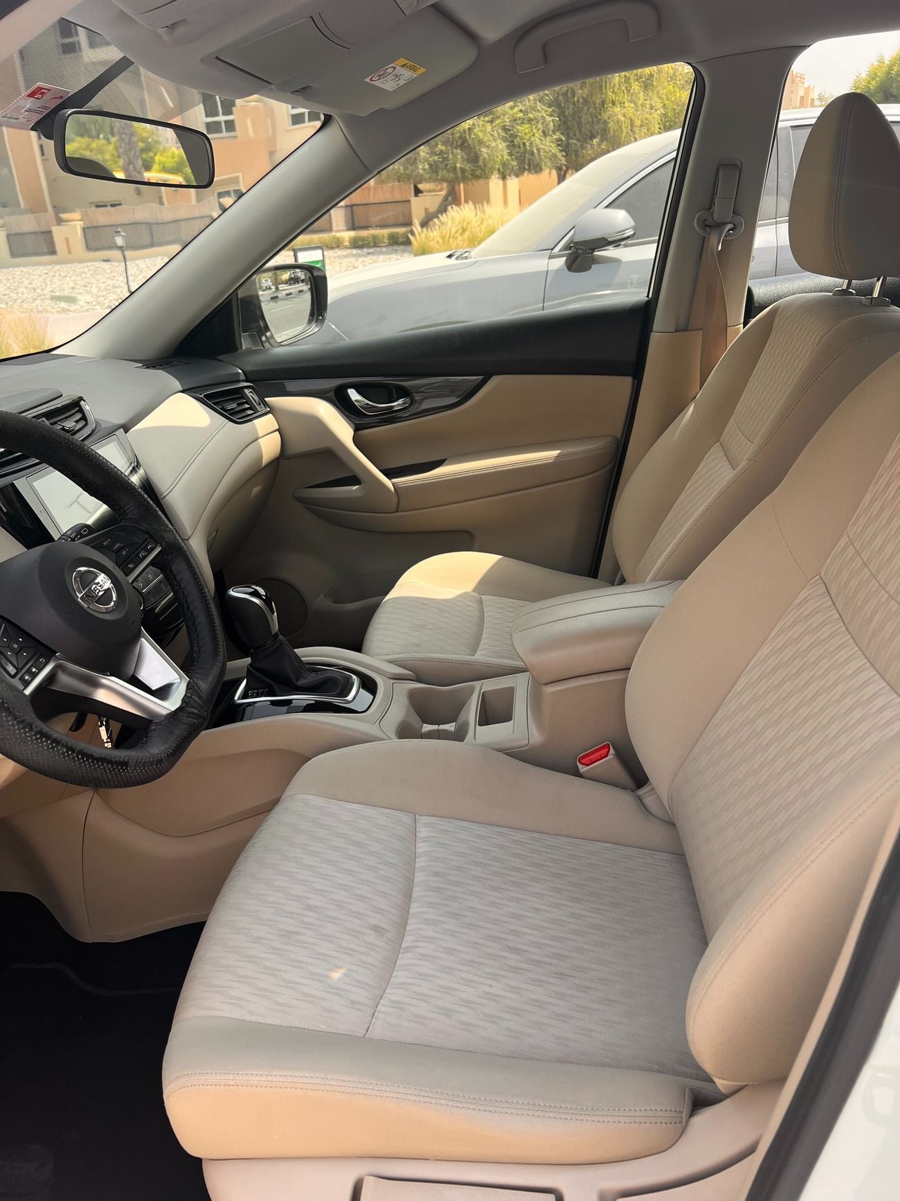 نيسان إكس تريل S 2.5L FWD (5 Seater)