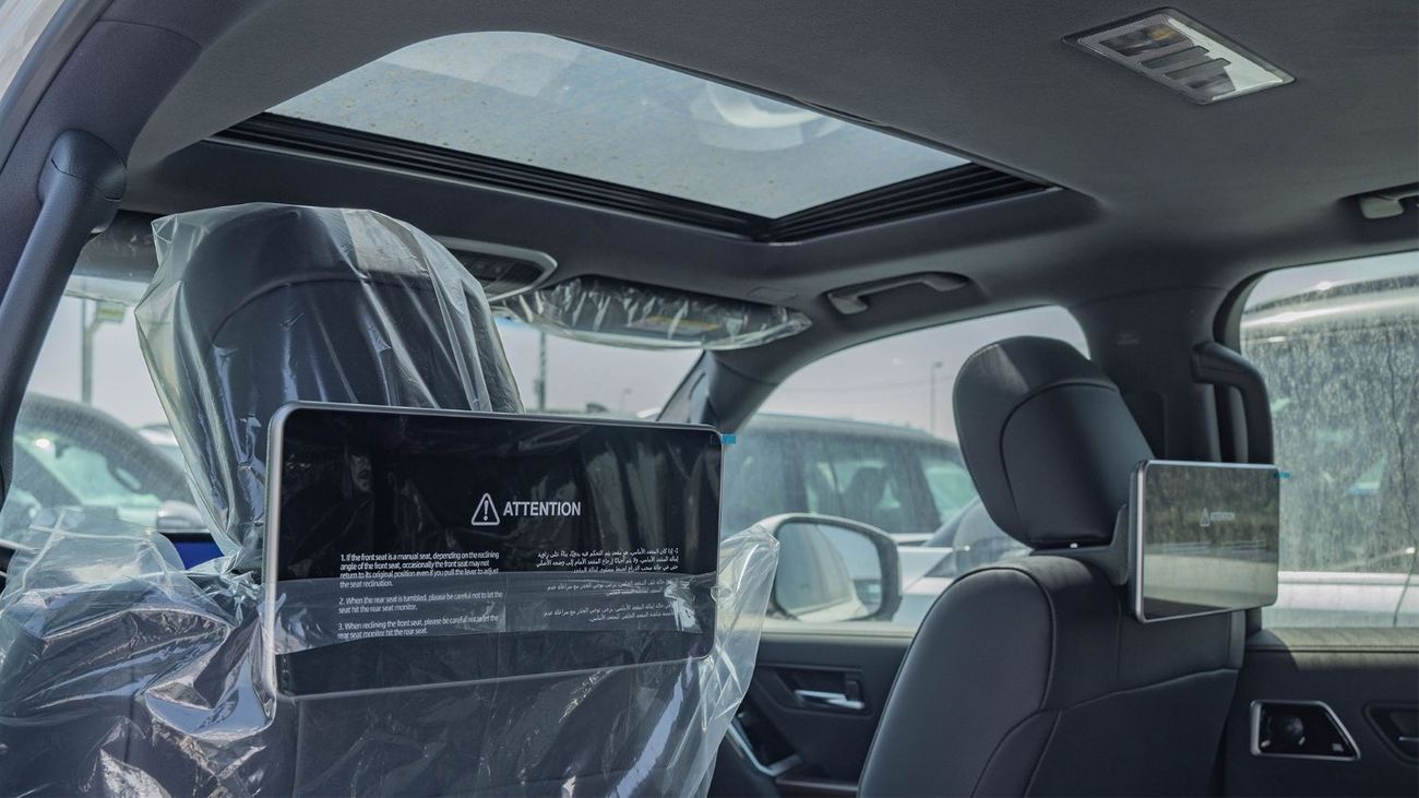 تويوتا لاند كروزر 2025 Toyota Land Cruiser 300 GXR 3.3L AT Diesel (White-Black)