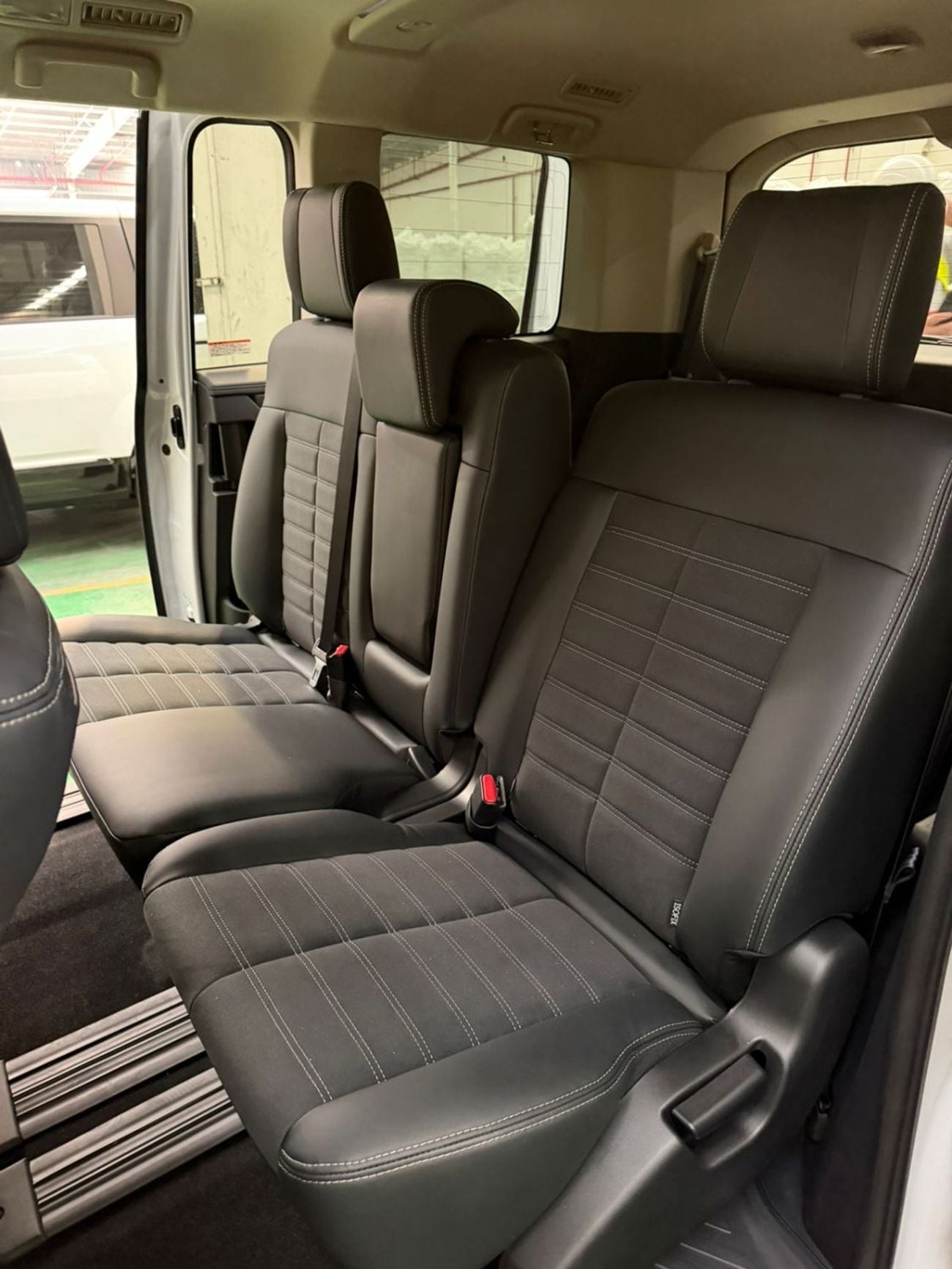 Mitsubishi Space Gear Mitsubishi Delica LHD. Very rare spec!!!