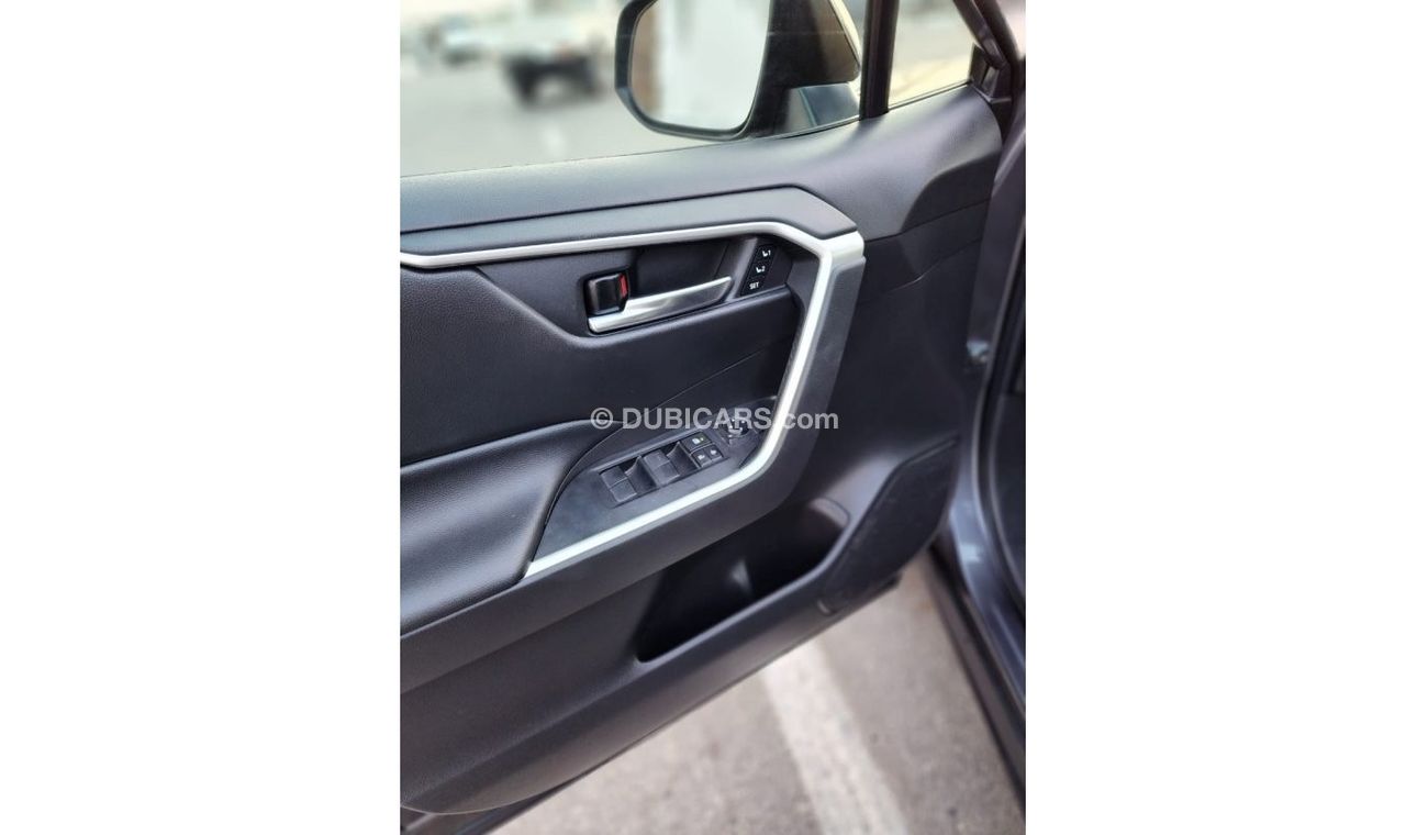 تويوتا راف ٤ Toyota Rav4 xle premium 2022 model