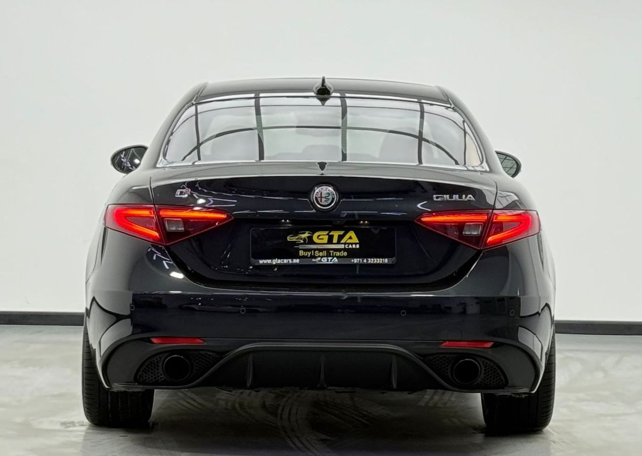 ألفا روميو جوليا 2023 Alfa Romeo Giulia Veloce Q2, 2027 Alfa Romeo Warranty + Service Pack, Excellent Condition, GCC
