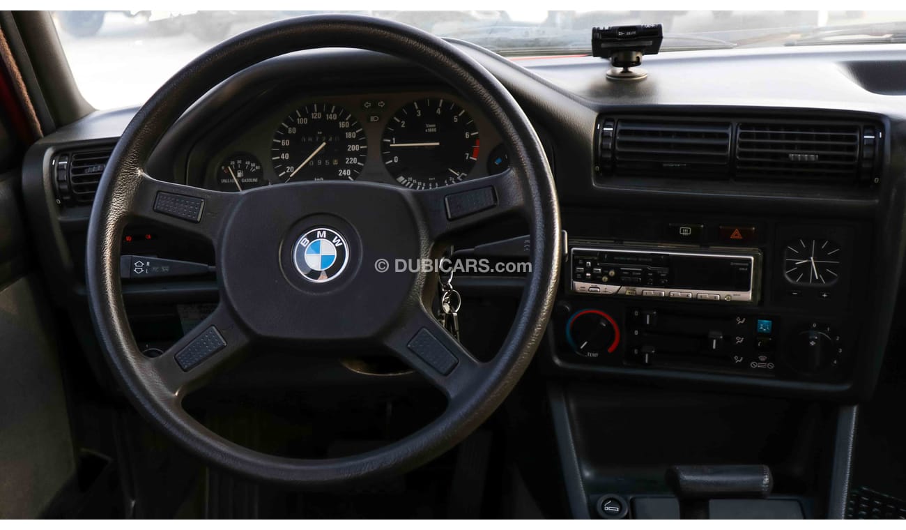 BMW 320i i