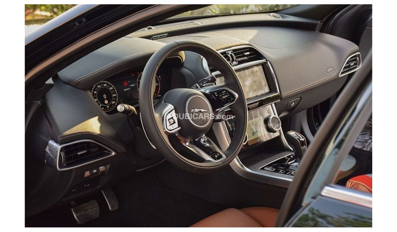 Jaguar XE (P250) R-Dynamic