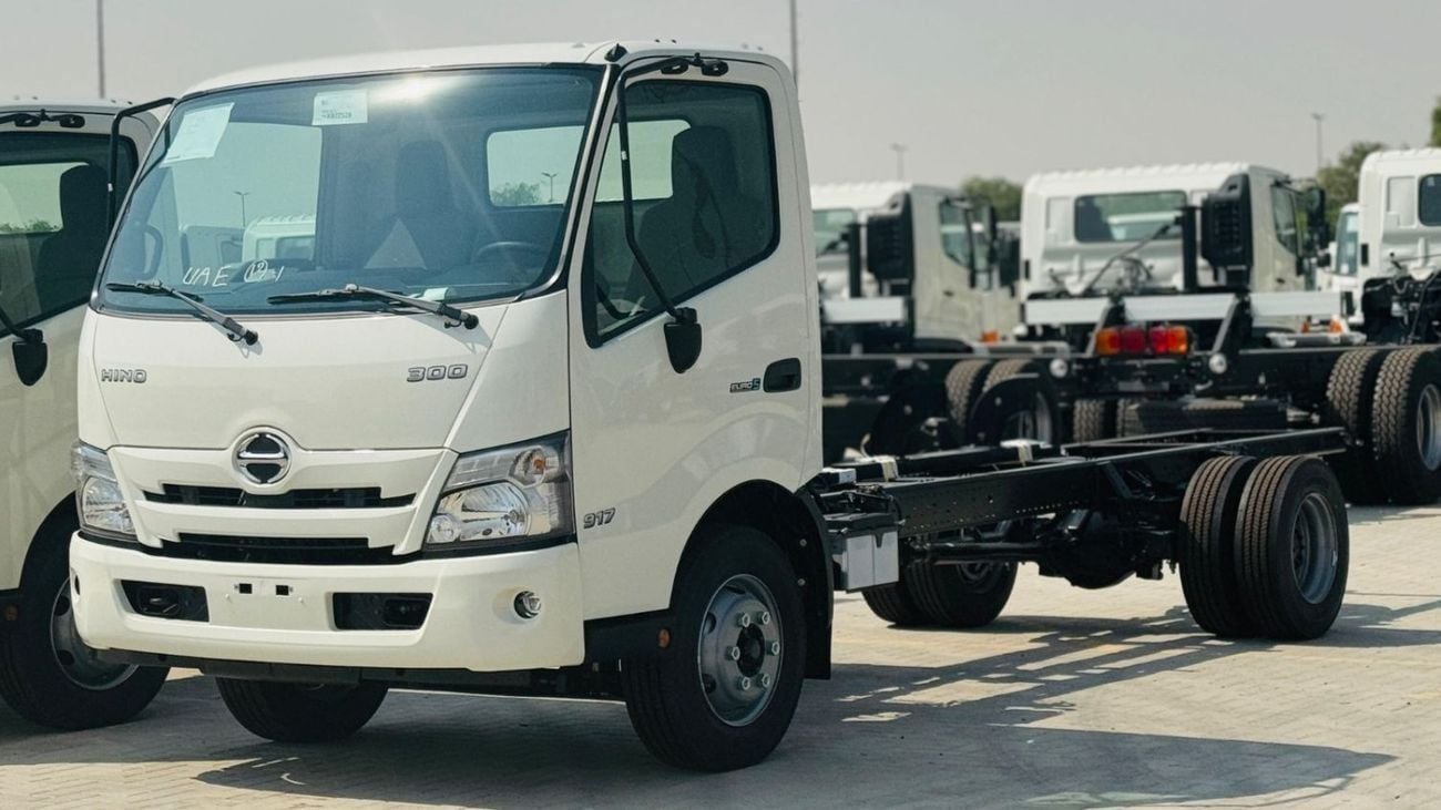 Hino 300  Hino 300 Series 917 SWB Euro 5