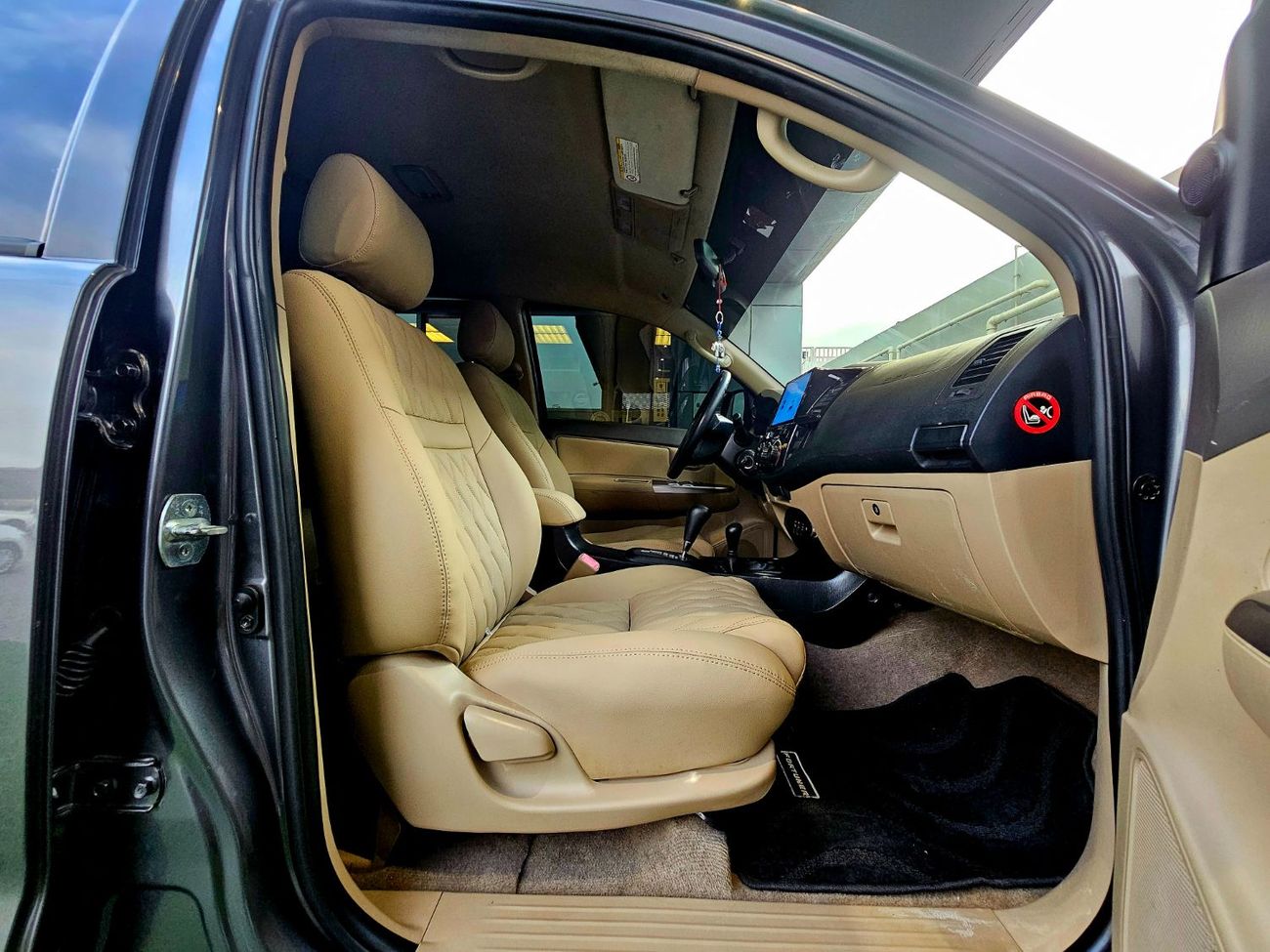 Toyota Fortuner EXR/ V4 2.7L 4WD/ LEATHER DVD/ LOW MILEAGE