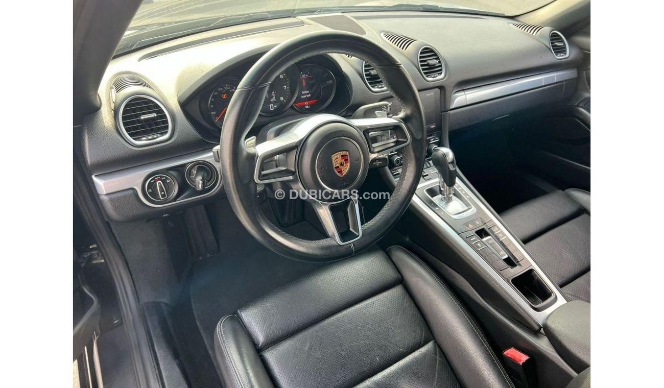 Porsche 718 Boxster 2017 Porsche 718 Boxster 2.0L
