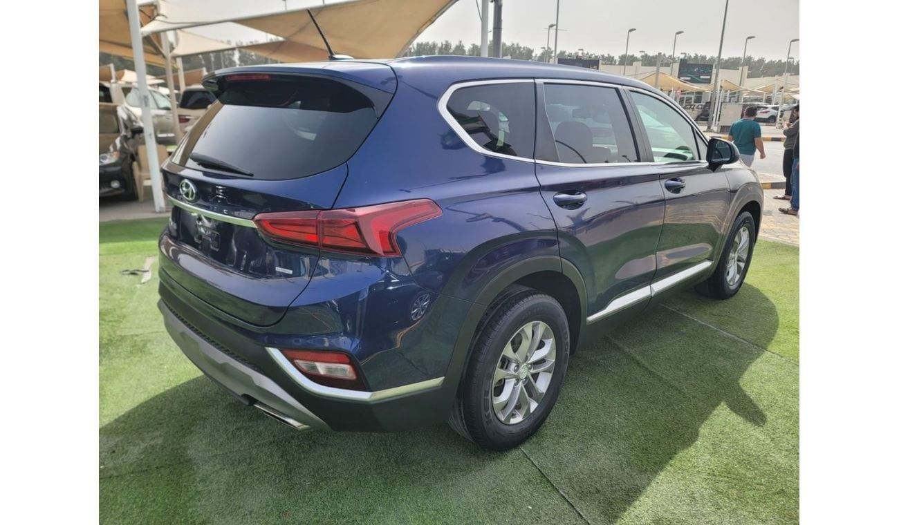 هيونداي سانتا في 5 Seater / 2.4Cc