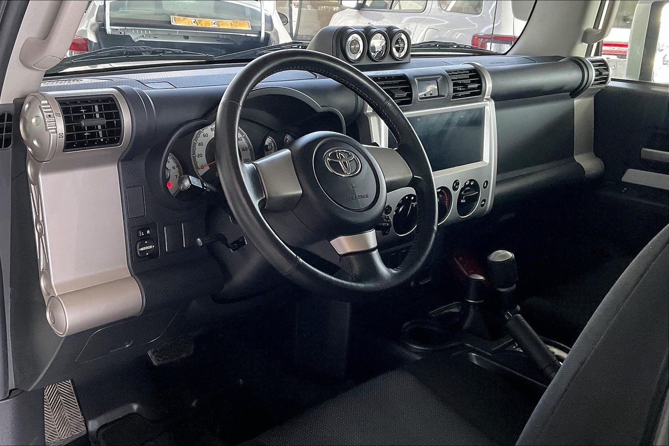 تويوتا إف جي كروزر GXR | شامل الضمان | 0 ﺪﻔﻋﺓ ﺃﻮﻟﻯ