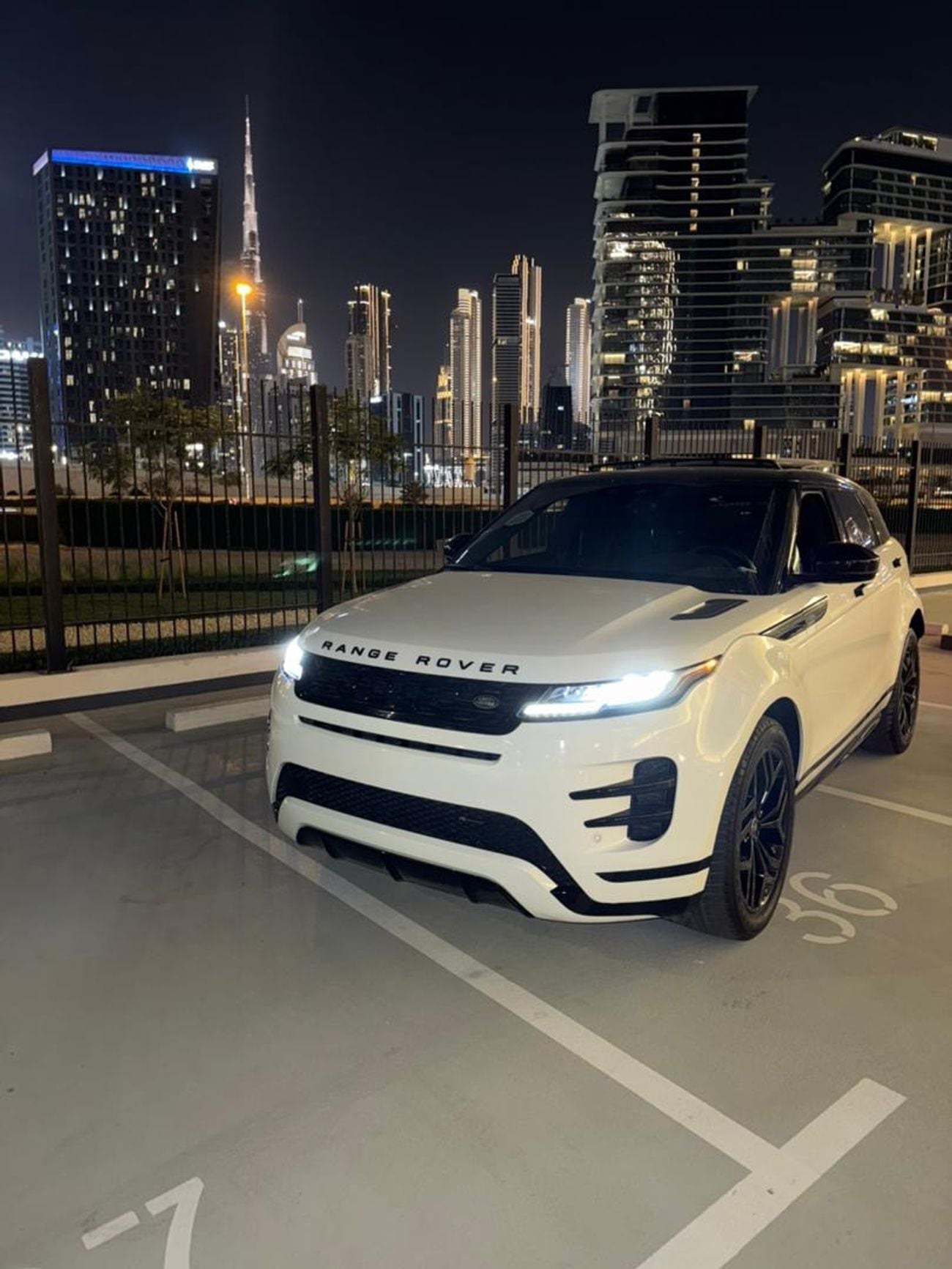 Land Rover Range Rover Evoque P250 2.0L (250 HP)