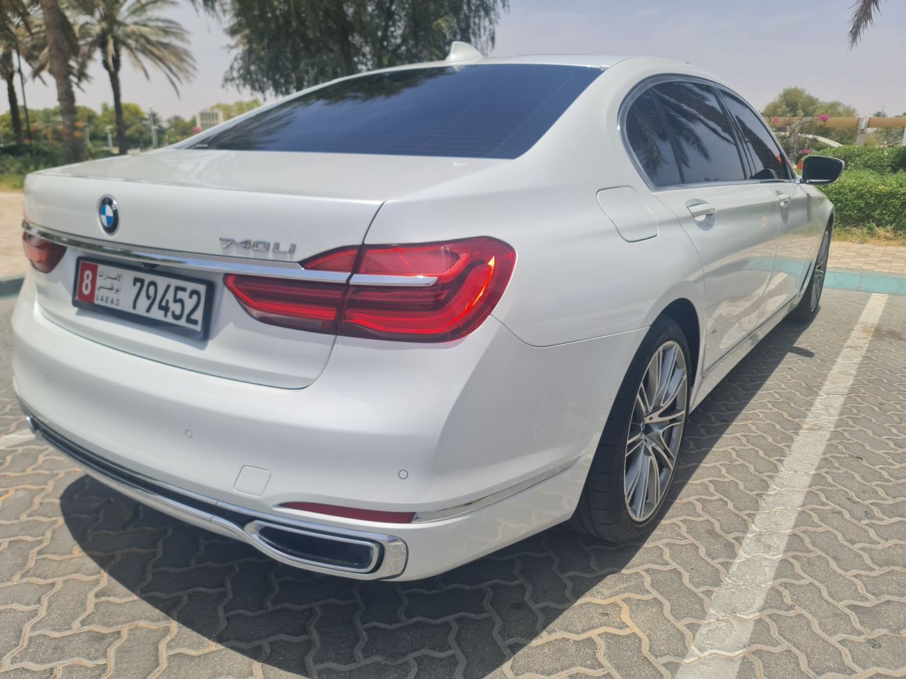 بي أم دبليو 730Li Executive 2.0L