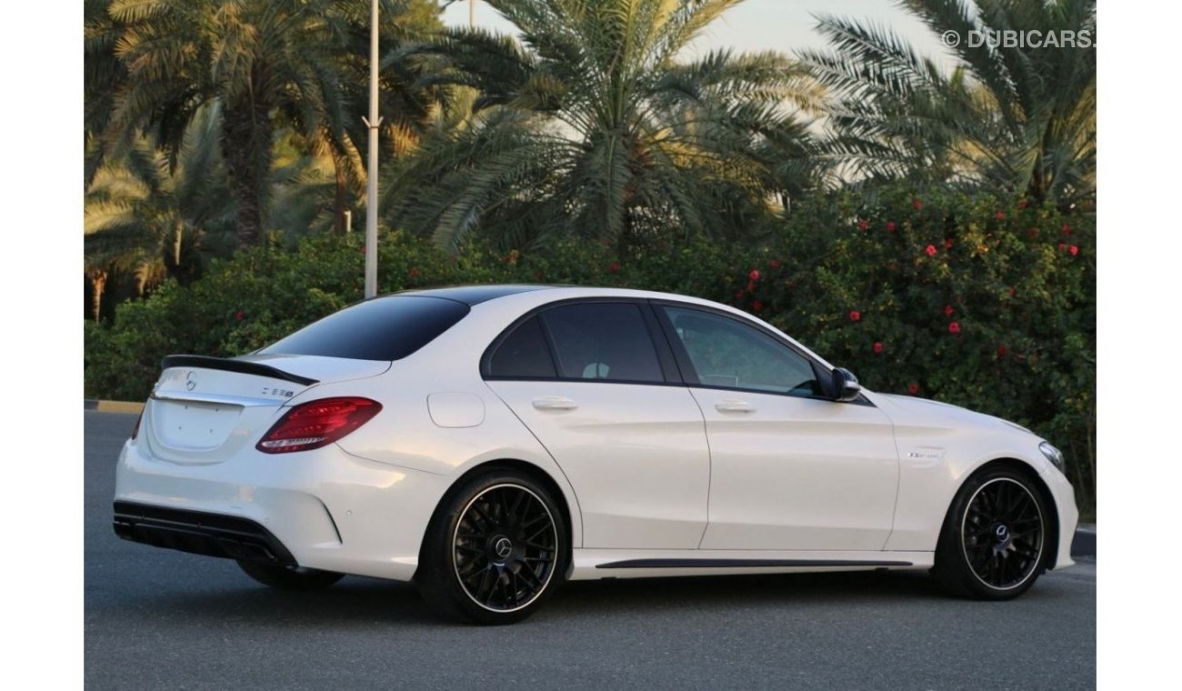 مرسيدس بنز C 63 AMG مرسيدس بنز C63 S وارد المانيا 2016 فل ابشن 4 فصوص  بحاله ممتازه بدون حوادث