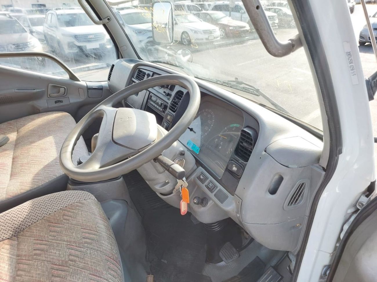 ميتسوبيشي فوسو كانتير MITSUBISHI CANTER TRUCK RHD 1997 MODEL 4.5 L DIESEL MANUAL(PM31017)