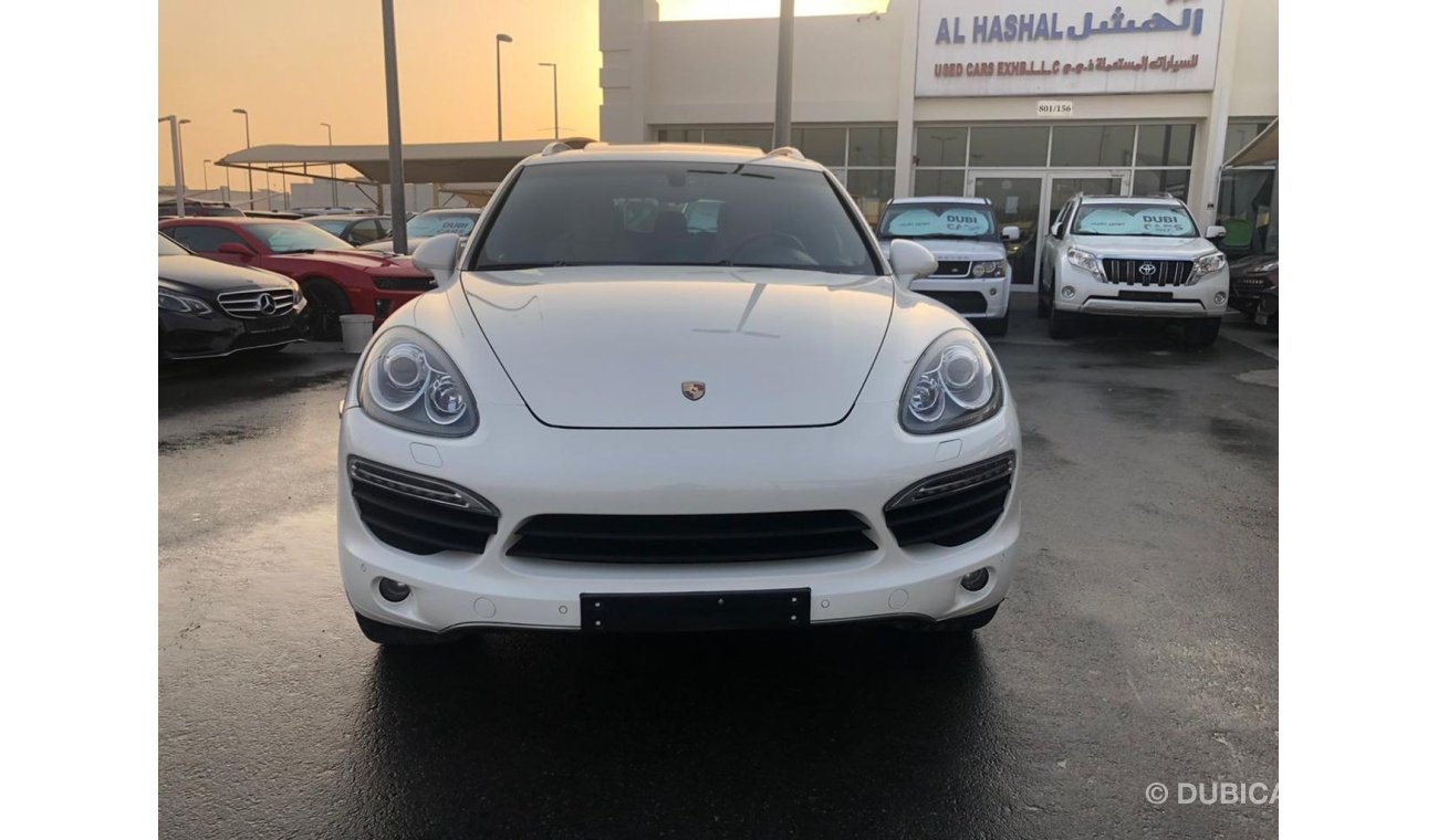 Porsche Cayenne Porsche cayanne S model 2011 GCC car prefect condition full option low mileage no paint
