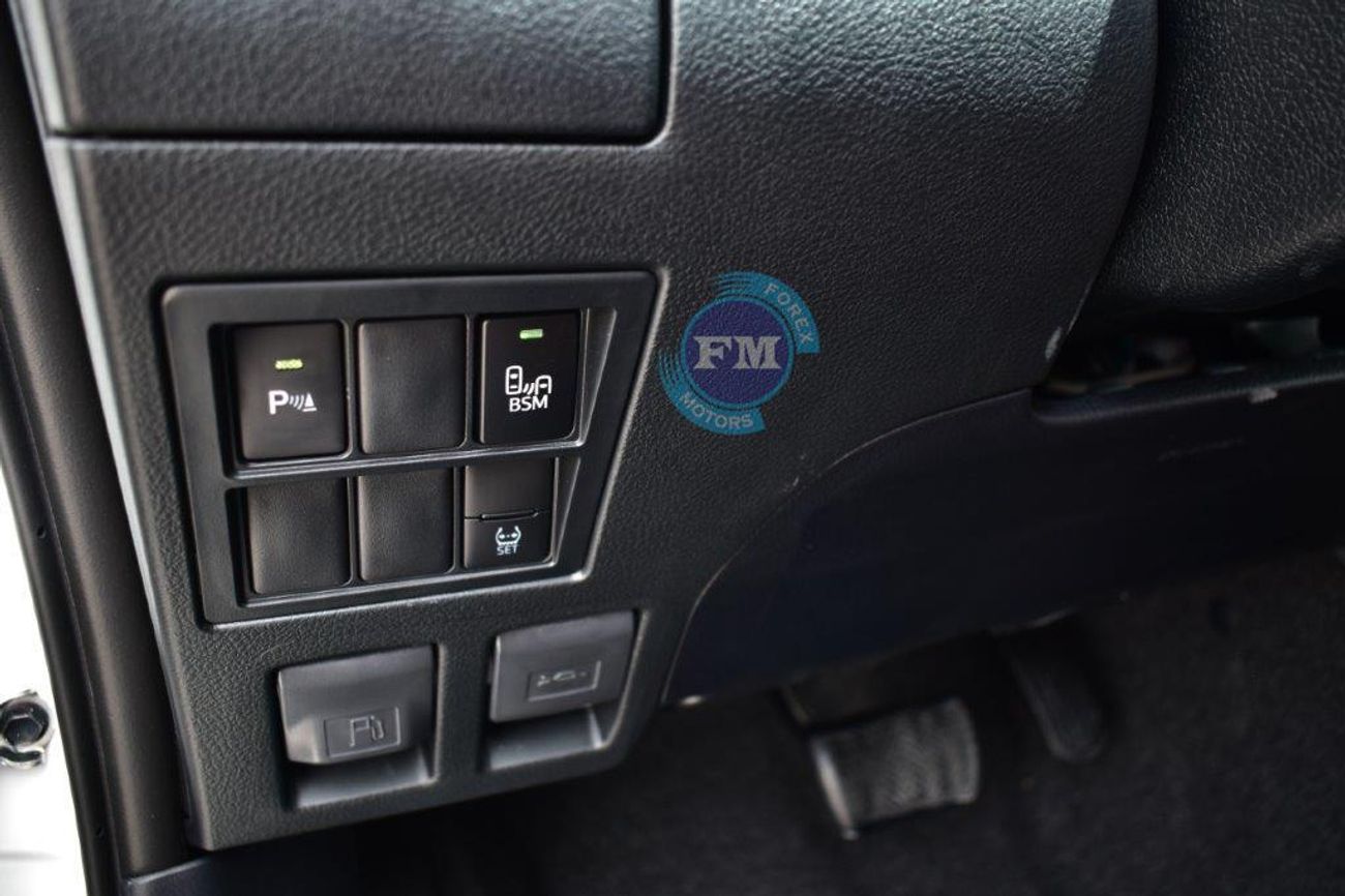 Toyota Hilux Double Cab Pickup SGLX 2.4L Diesel 4X4 Automatic