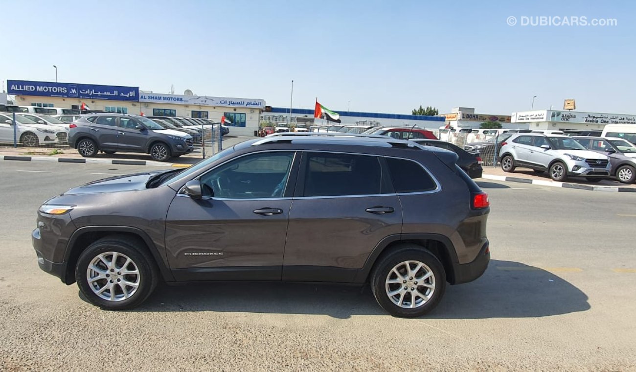 Jeep Cherokee LATITUDE PLUS 2018 GRAY