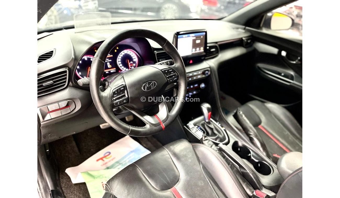 Hyundai Veloster Hyundai Veloster turbo s 2018 Perfect conditions original body paint