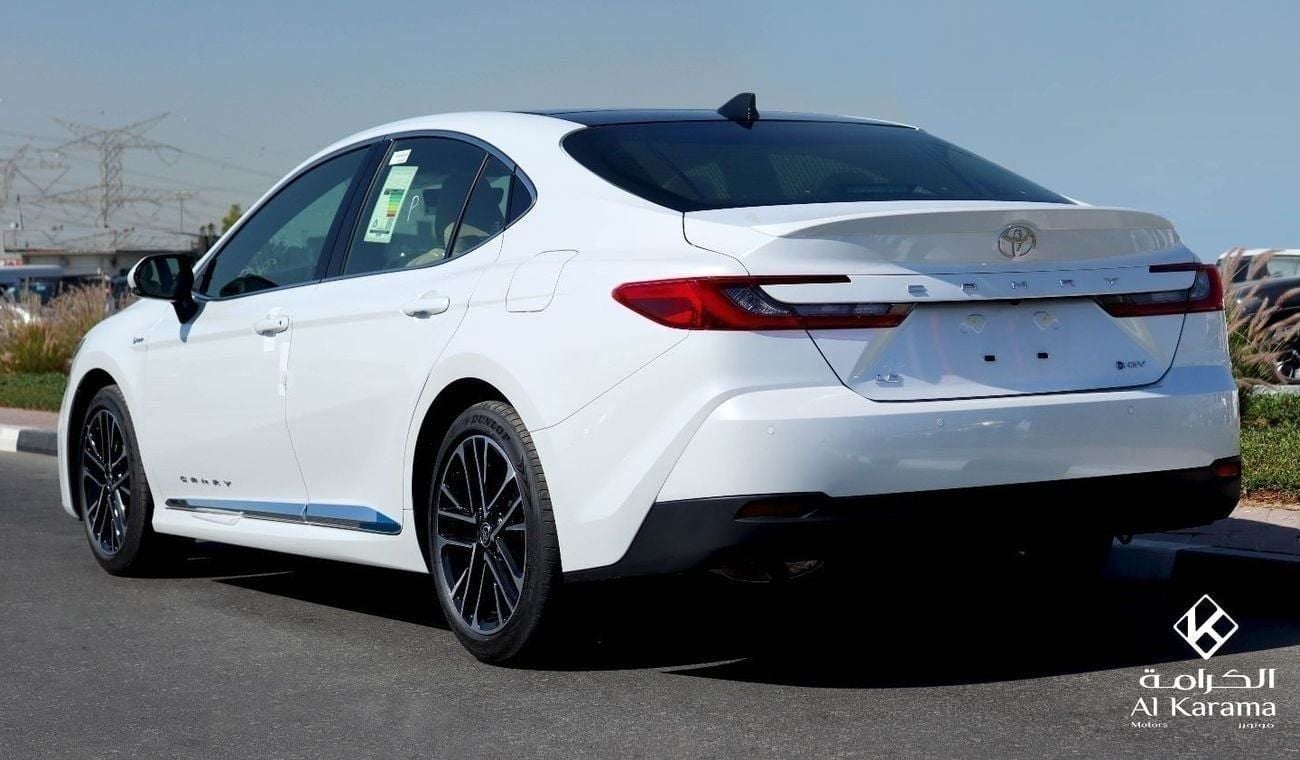 Toyota Camry LE HEV 2.5L Hybrid | Panoramic Roof | Power Seat | Rear Camera | 18" Alloy Wheels | GCC Specs
