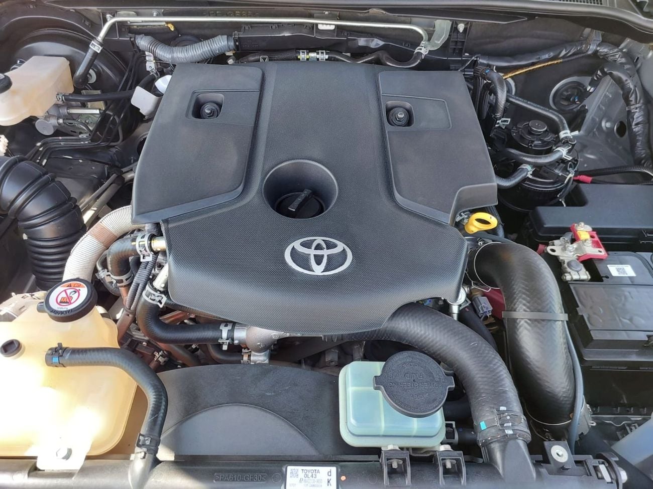 Toyota Hilux (RAMADAN OFFER) TOYOTA HILUX PICKUP RHD 2023 MODEL 2.4 L DIESEL MANUAL(PM52405)