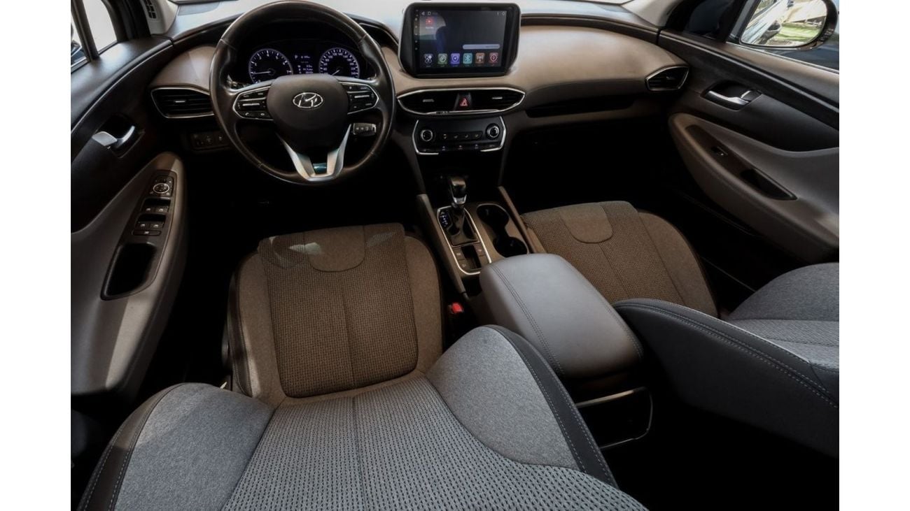 Hyundai Santa Fe GL Hyundai Santa Fe 2019 GCC under Warranty with Flexible Down-Payment/ Flood Free.