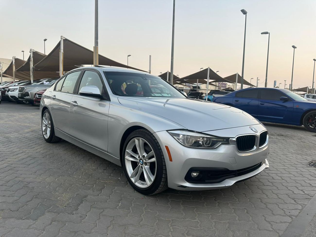 BMW 320i Exclusive 2.0L