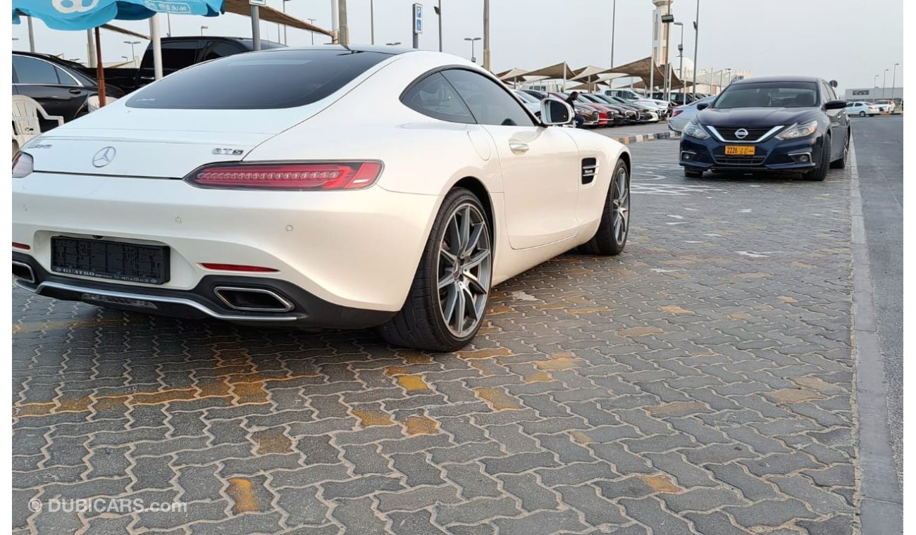 Mercedes-Benz AMG GT S Mercedes GTS GCC 2015