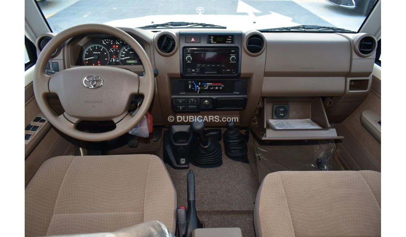 Toyota Land Cruiser 70 76  LX V8 4.5L Turbo Diesel 4WD 6 Seat Manual Transmission