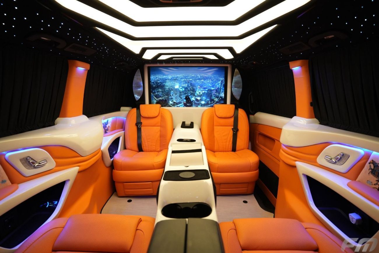 Mercedes-Benz V 300 MERCEDES‑BENZ V300 VIP BUSINESS VAN –  FULL LUXURY OPTION | BRAND NEW | GCC | 2025