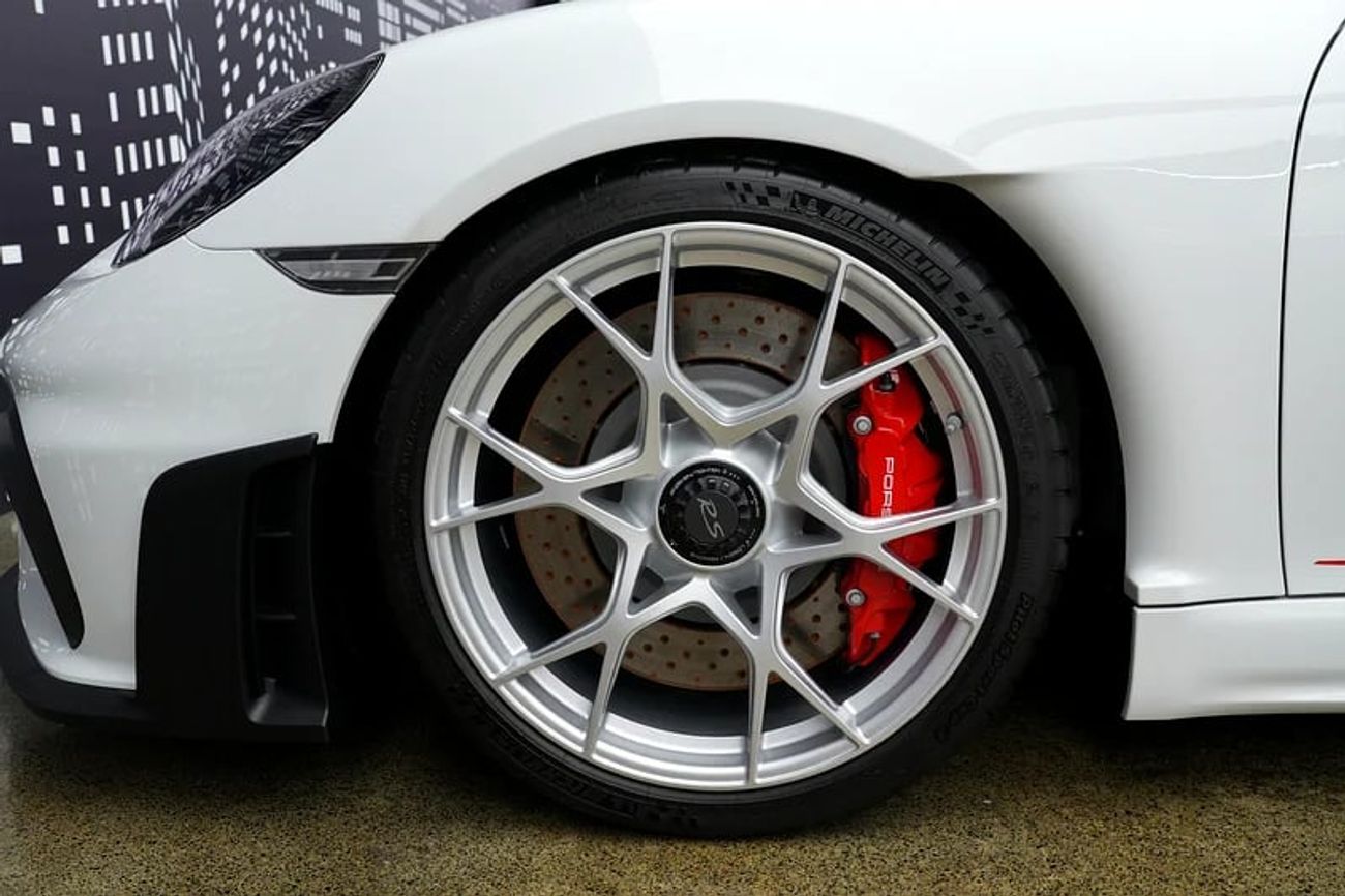 Porsche 718 Spyder RS