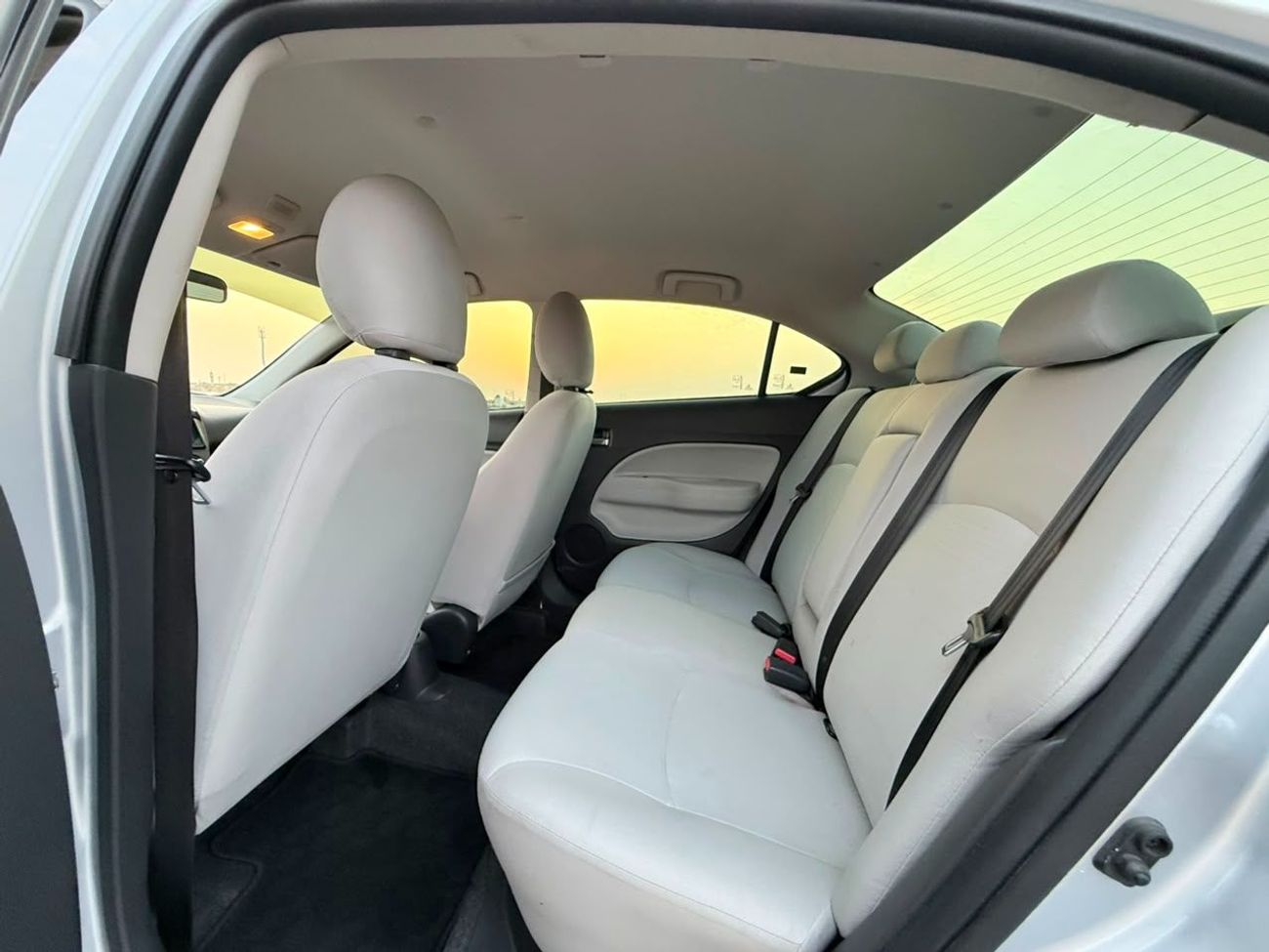 Mitsubishi Attrage GLX