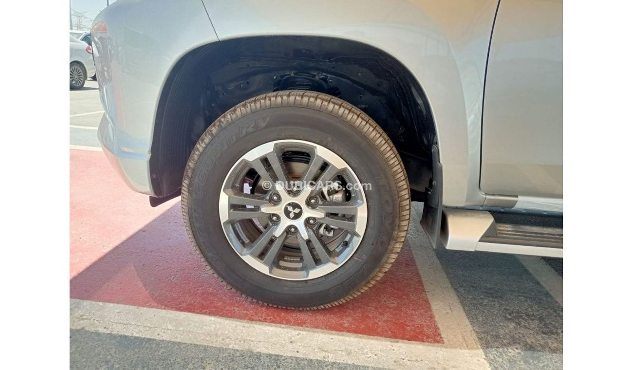 ميتسوبيشي L200 2023 Mitsubishi L200 2.5L Diesel Double Cab 4x4