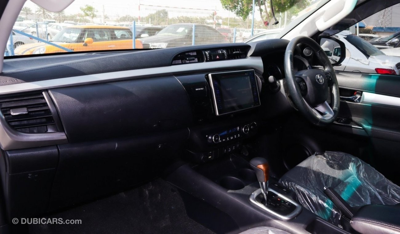 Toyota Hilux SR5 2.8 diesel Auto low kms as new