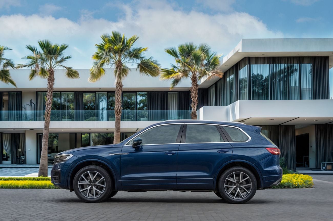 Volkswagen Touareg TOUAREG R-LINE | 3,290 P.M | 0% Downpayment | Volkswagen Warranty!