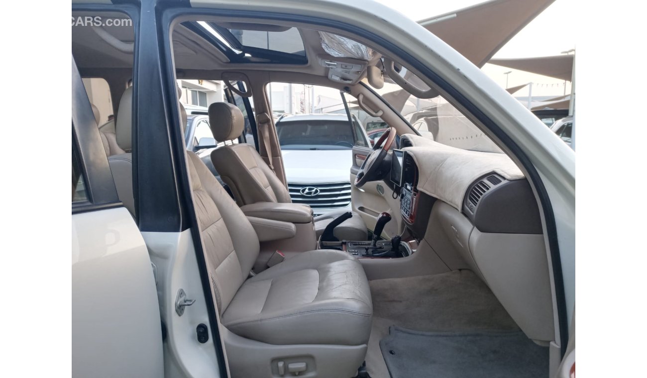 Lexus LX 470 Imported from Japan, model 2001, leather hatch, cruise control, in excellent condition, you do not n